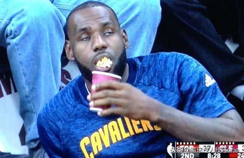 球场外的甜蜜“犯规”——NBA球星们的零食情结
